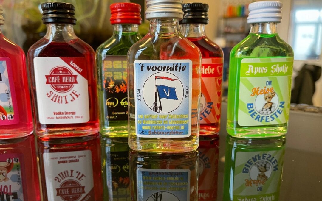 Geef deze kerst iets unieks: gepersonaliseerde shotjes als kerstpakket